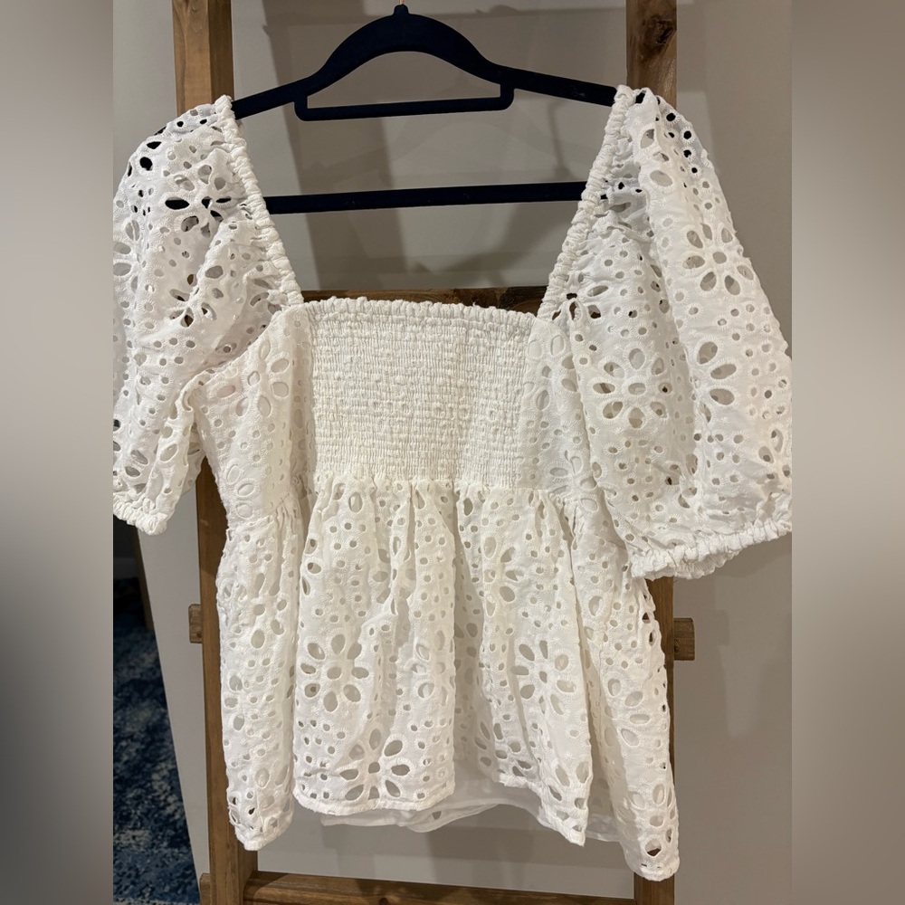 Lilly Pulitzer Eyelet Top - 6 - VGUC